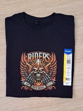 Gildan Men’s Black Riders Skull Graphic Tee with Orange Flames